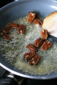 Karameliseren pecannoten